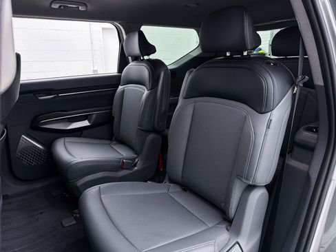 Used 2024 Kia EV9 Light Long Range image 27