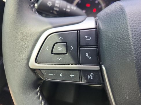 Used 2024 Toyota Highlander XSE image 28