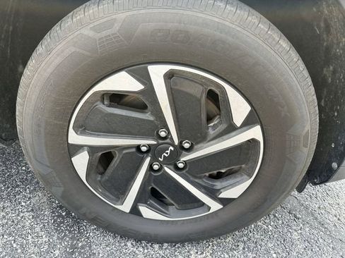 Used 2023 Kia Sportage LX image 20