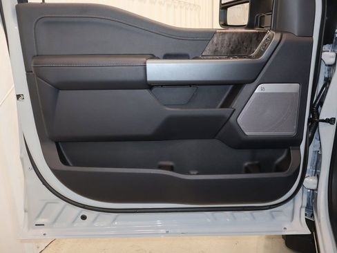 New 2025 Ford F350 Lariat w/ Lariat Ultimate Package image 9