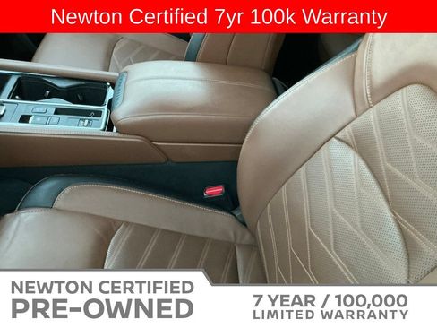 Used 2025 Nissan Pathfinder Platinum w/ Cargo Package FWD image 4