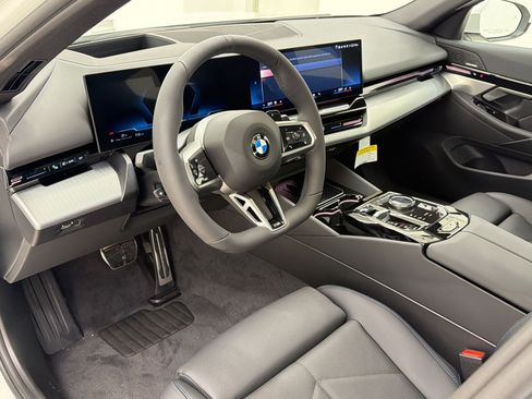 New 2026 BMW 530i w/ M Sport Package RWD image 4