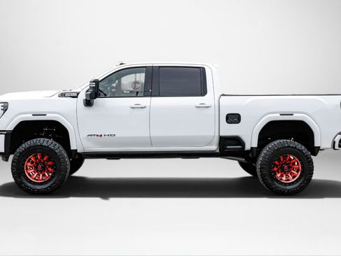 Used 2024 GMC Sierra 2500 AT4 w/ AT4 Premium Plus Package AWD/4WD image 9
