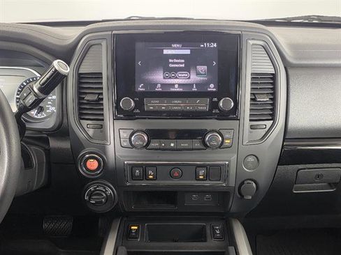 Used 2024 Nissan Titan SV w/ SV Convenience Package image 32