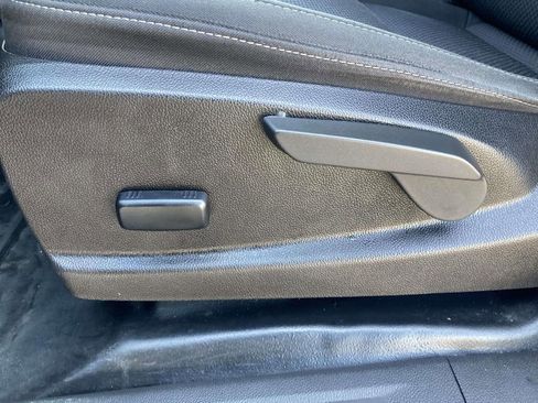 Used 2022 Chevrolet Colorado LT w/ Fleet Safety Package image 20