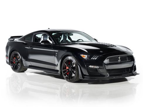 Used 2020 Ford Mustang Shelby GT500 w/ Technology Package RWD image 1