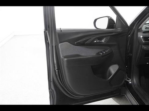 Used 2023 Chevrolet TrailBlazer LT AWD/4WD image 4