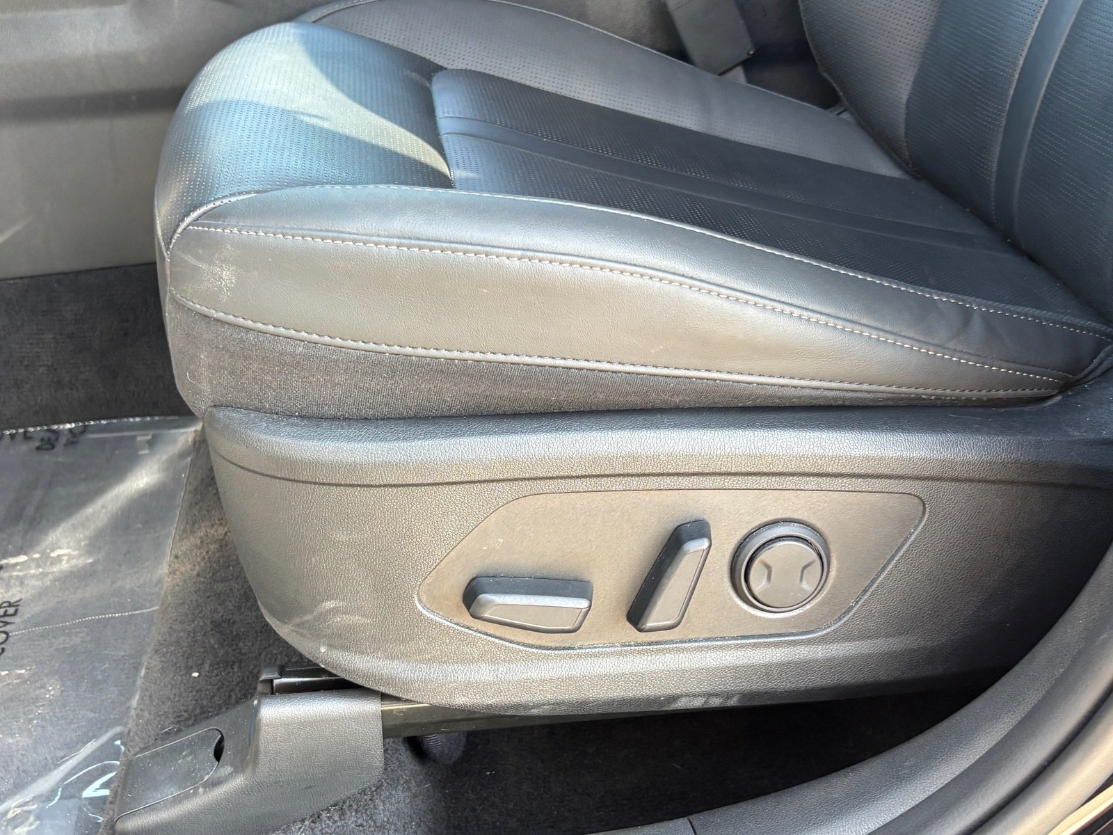 Used 2025 Kia Sorento S FWD image 27
