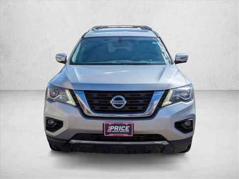 Used 2018 Nissan Pathfinder SL w/ SL Premium Package image 2