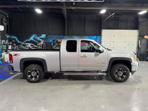 Used 2013 GMC Sierra 1500 SLT w/ SLT Convenience Package AWD/4WD image 6