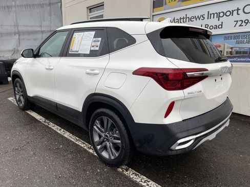 Certified 2023 Kia Seltos S w/ Navigation Package image 3