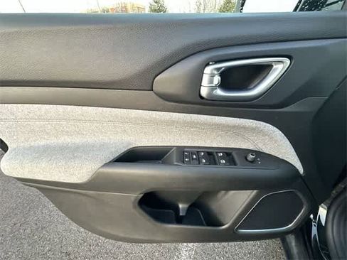 Used 2022 Jeep Compass Latitude w/ Convenience Group image 18