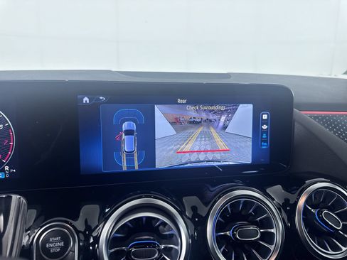Used 2025 Mercedes-Benz GLA 250 4MATIC image 20