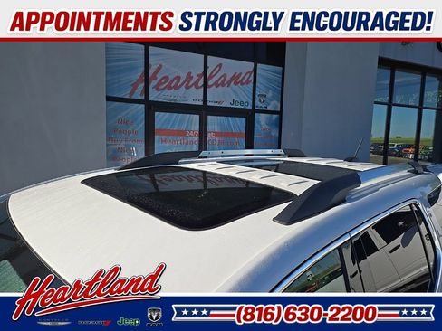 Used 2019 GMC Acadia Denali AWD/4WD image 18