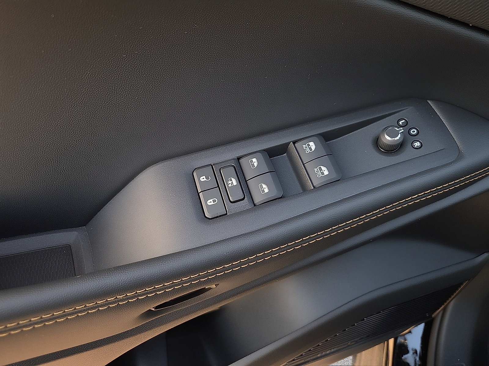 New 2026 Jeep Cherokee Limited AWD/4WD image 13
