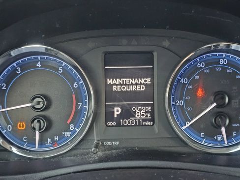 Used 2018 Toyota Corolla LE image 6