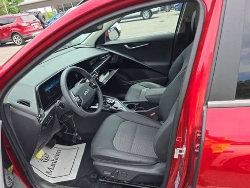 Used 2023 Kia Niro Wind FWD image 5