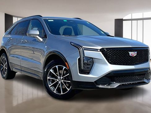 Used 2024 Cadillac XT4 Sport FWD image 11