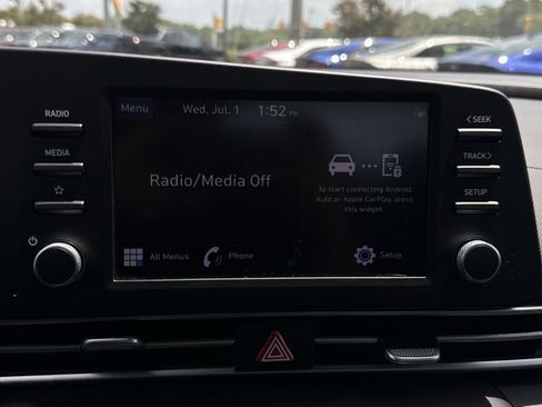Certified 2023 Hyundai Elantra SEL FWD image 18