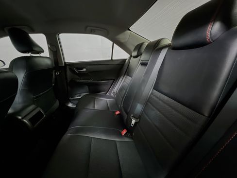 Used 2016 Toyota Camry SE image 28