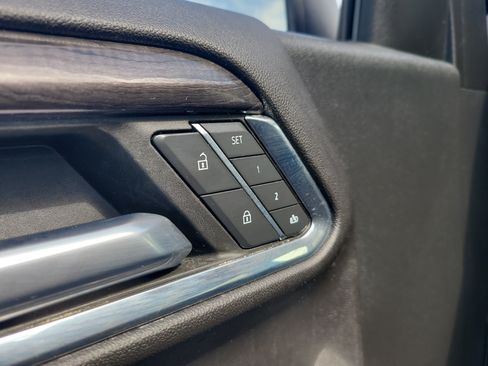 Used 2023 Chevrolet Silverado 1500 LTZ AWD/4WD image 17
