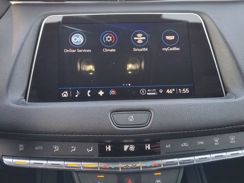 Used 2023 Cadillac XT4 Premium Luxury image 17