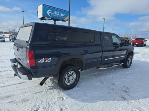 Used 2006 Chevrolet Silverado 2500 LT w/ Heavy-Duty Power Package image 5