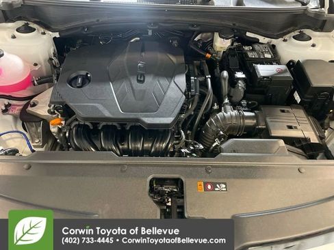 Used 2025 Kia Sportage SX image 14