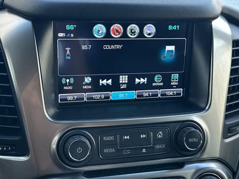 Used 2019 Chevrolet Tahoe LT w/ Luxury Package AWD/4WD image 19