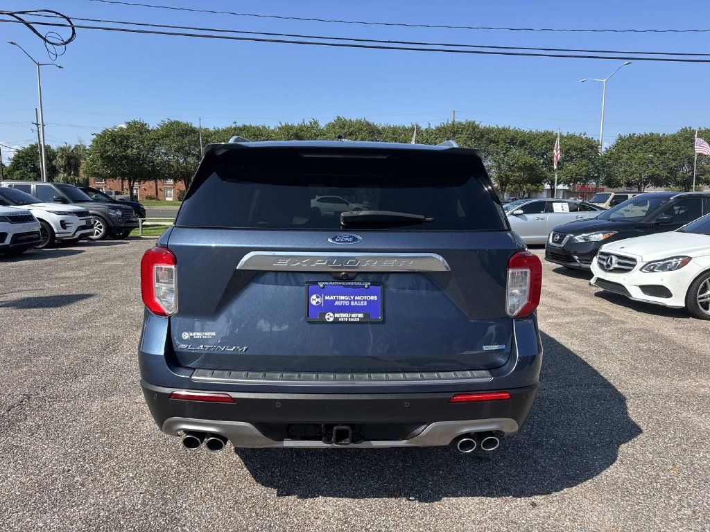 Used 2020 Ford Explorer Platinum w/ Premium Technology Package AWD/4WD image 23