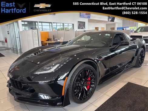Used 2016 Chevrolet Corvette Z06 w/ 3LZ Preferred Equipment Group RWD image 1