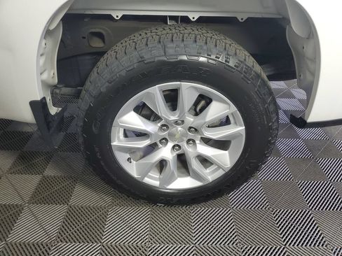 Used 2022 Chevrolet Silverado 1500 Custom AWD/4WD image 27