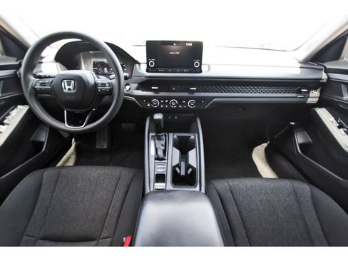 Used 2025 Honda Accord SE image 10