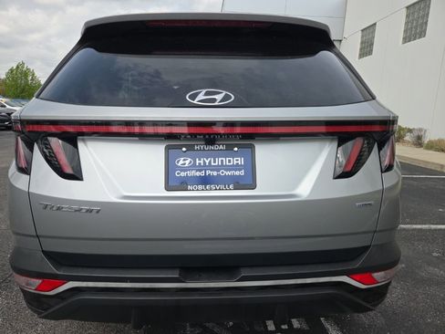 Certified 2023 Hyundai Tucson SEL w/ Winter Package AWD/4WD image 7