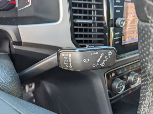 Certified 2023 Volkswagen Atlas SEL R-Line image 33