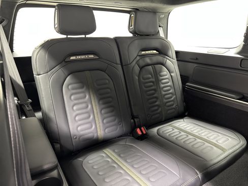 Used 2024 Rivian R1S Adventure AWD/4WD image 22