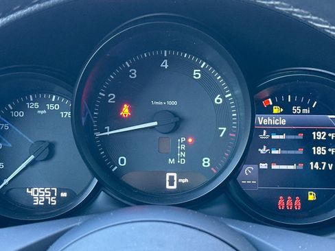 Certified 2023 Porsche Macan image 25