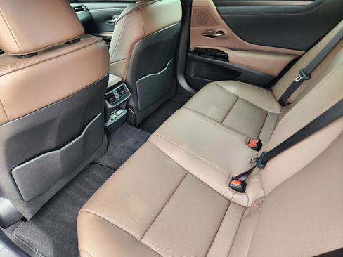 Used 2025 Lexus ES 350 w/ Premium Package FWD image 30