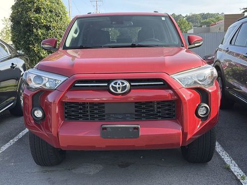 Used 2022 Toyota 4Runner SR5 Premium AWD/4WD image 2