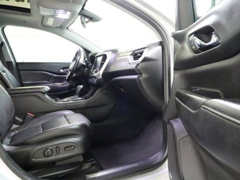 Used 2017 GMC Acadia SLT image 10