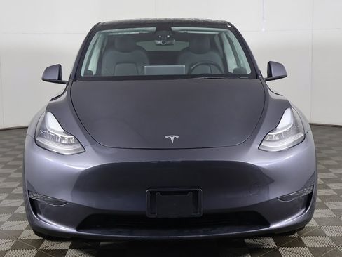 Used 2023 Tesla Model Y Long Range image 12
