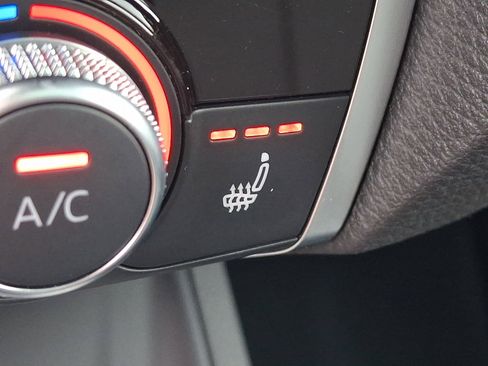 Certified 2025 Audi Q3 2.0T Premium Plus w/ Premium Plus Package image 25