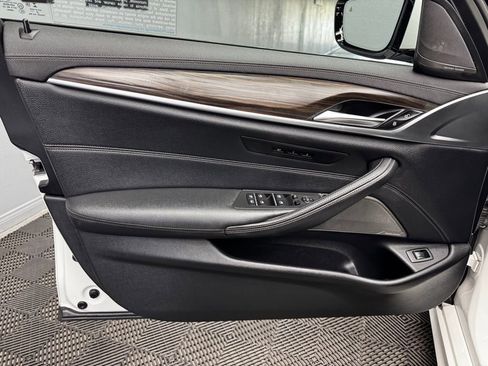 Used 2023 BMW M550i xDrive M550i xDrive w/ Executive Package image 38