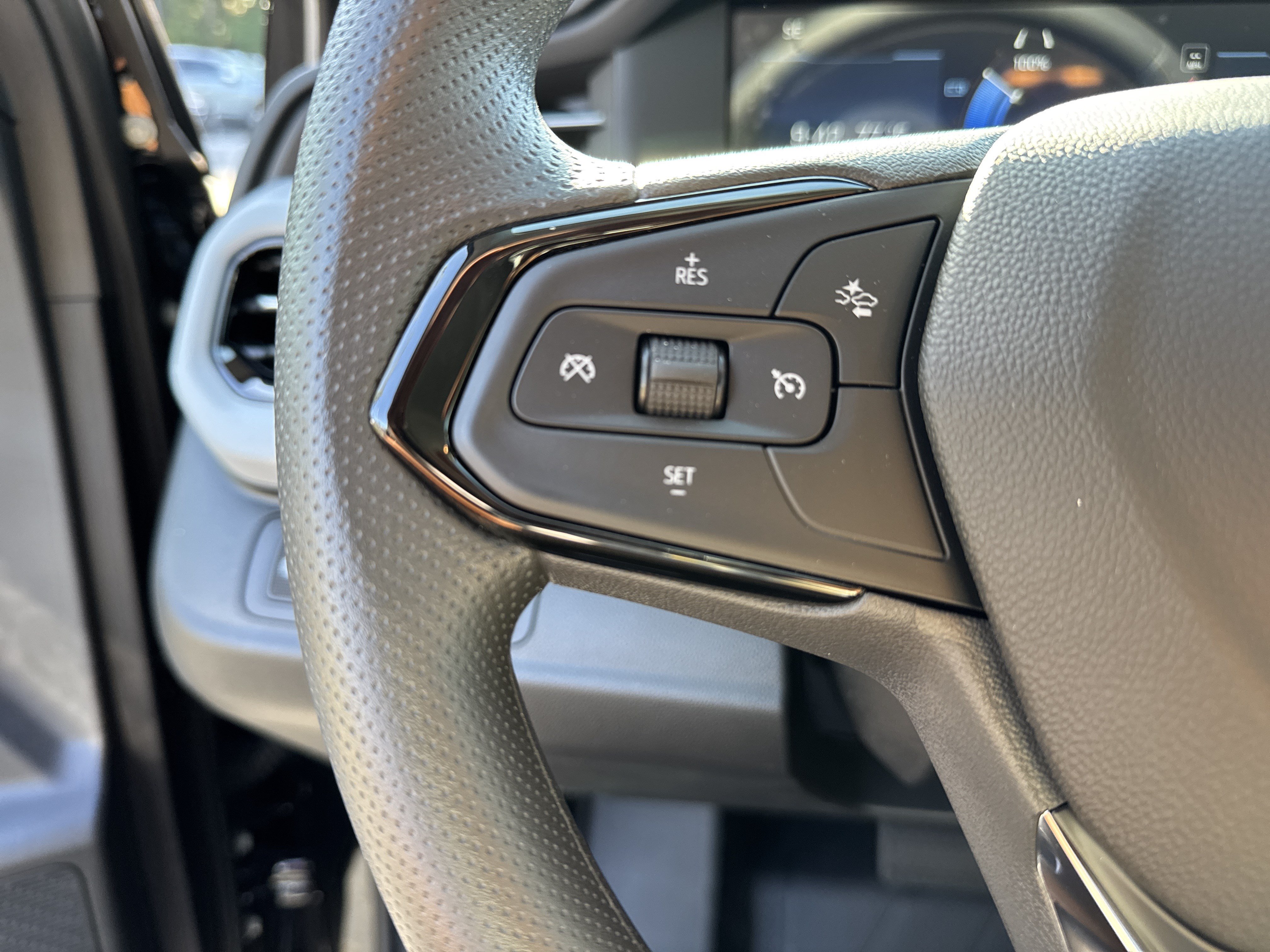 New 2027 Chevrolet Bolt LT FWD image 24