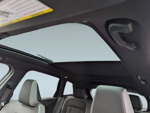 Used 2025 BMW X3 xDrive30i w/ Premium Package image 15