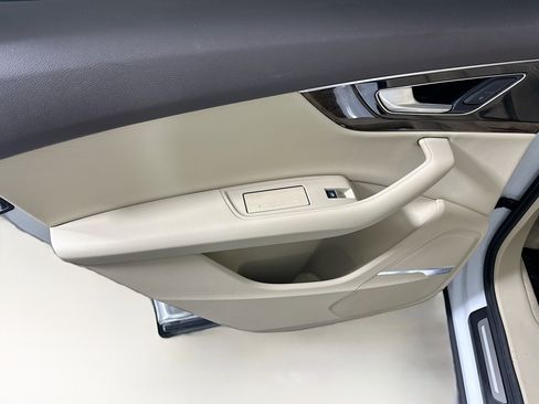 Used 2018 Audi Q7 3.0T Premium Plus image 24