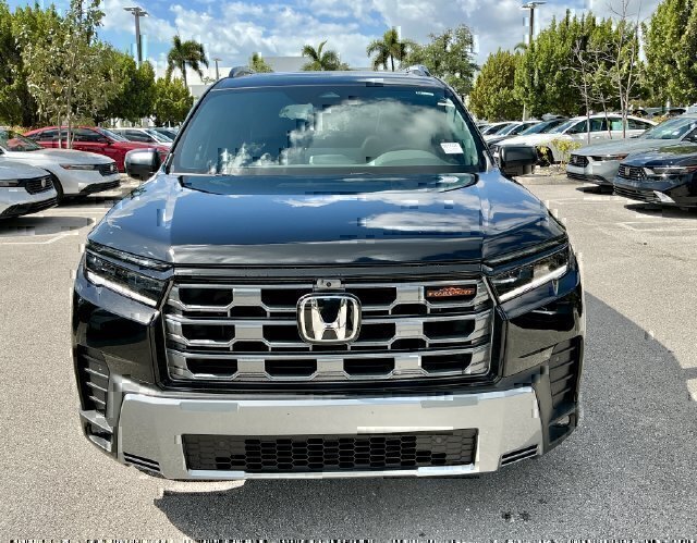 New 2026 Honda Pilot TrailSport image 2