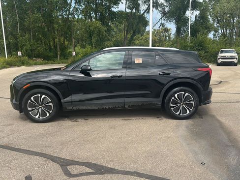 Used 2024 Chevrolet Blazer EV LT AWD/4WD image 2