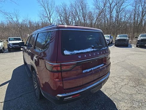 Used 2024 Jeep Wagoneer Series II image 5