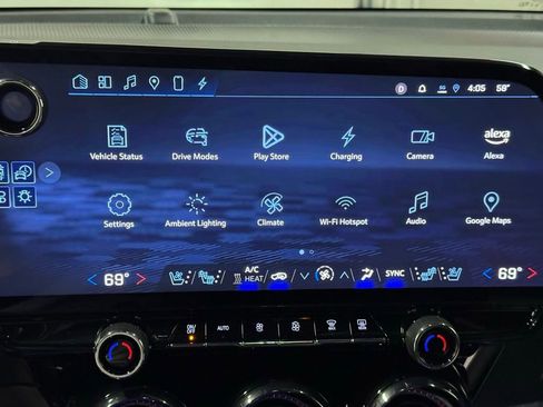 Used 2024 Chevrolet Blazer EV RS image 12